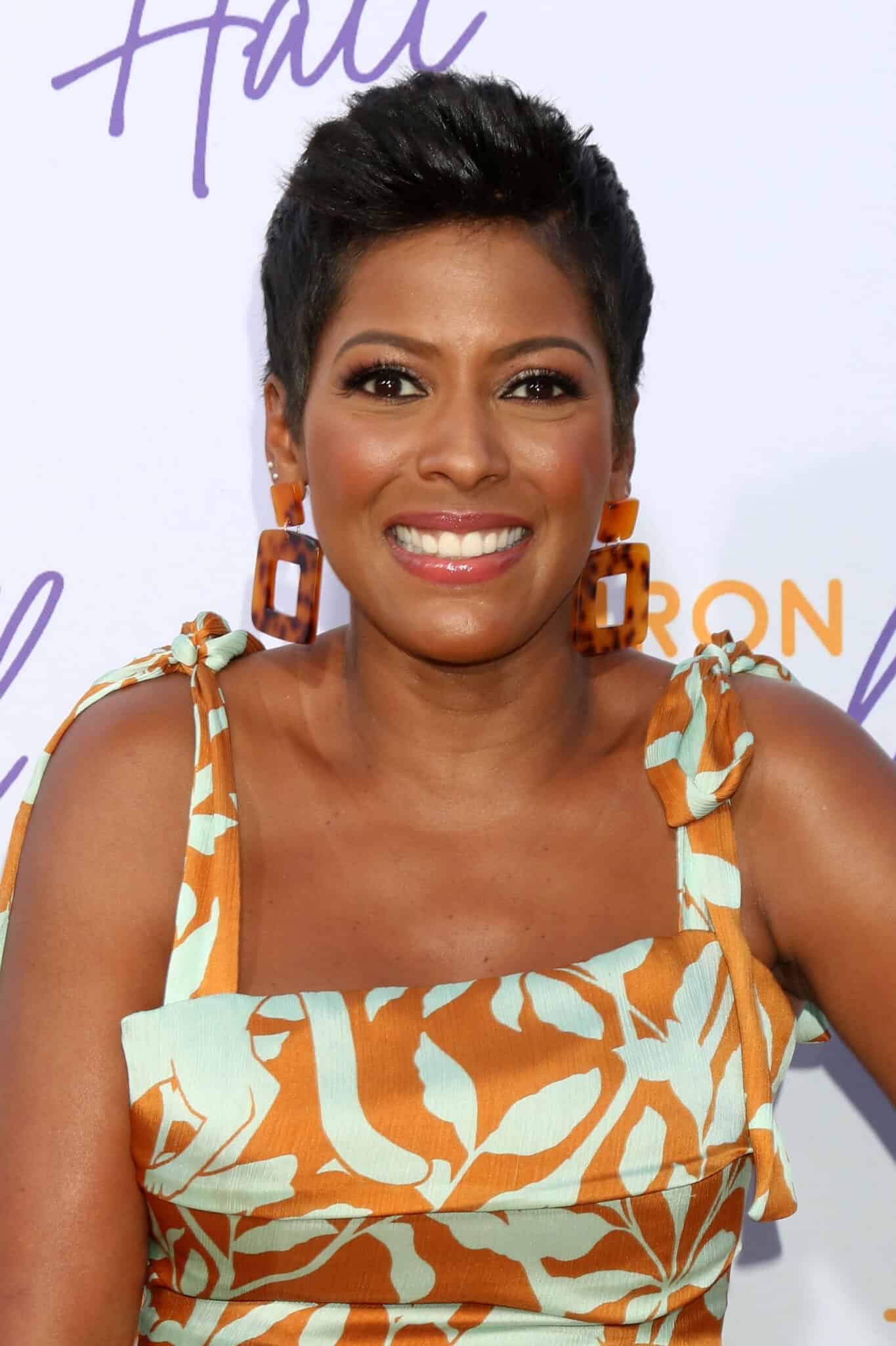 What Makeup Does Tamron Hall Wear?