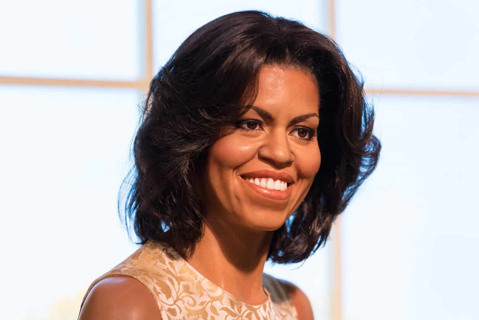 What Makeup Does Michelle Obama Wear?
