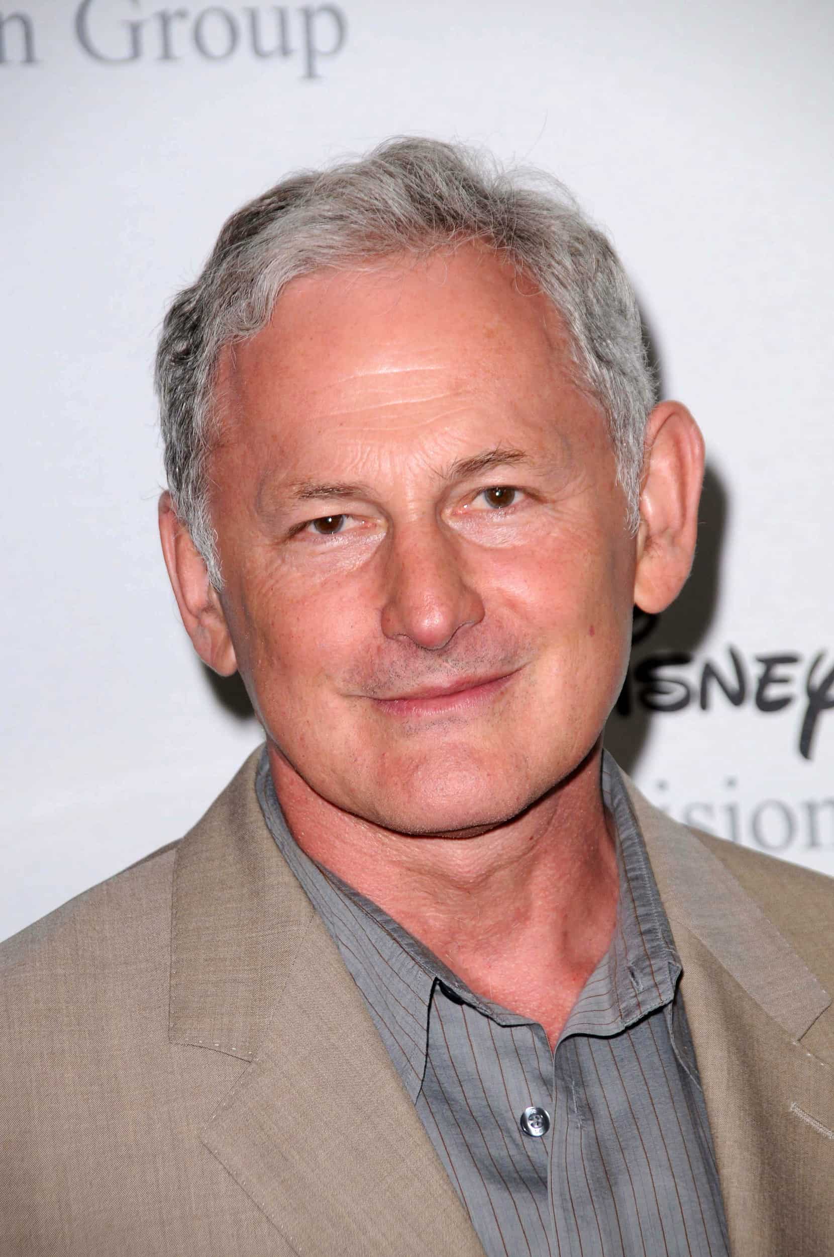 Can Victor Garber Sing?