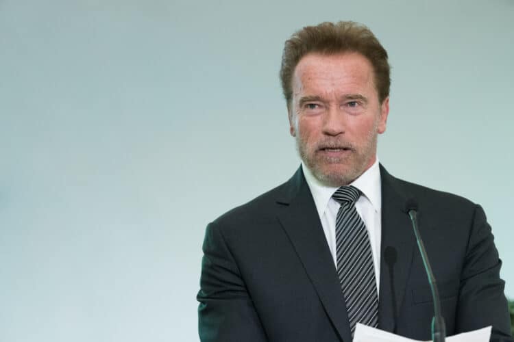 How Much Does Arnold Schwarzenegger Make Per Movie 