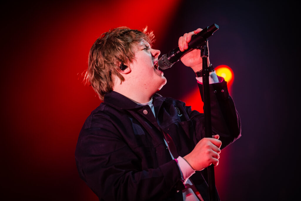 Where Does Lewis Capaldi Live?