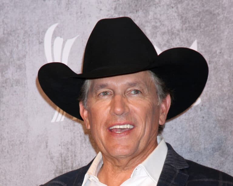 Where Does George Strait Live