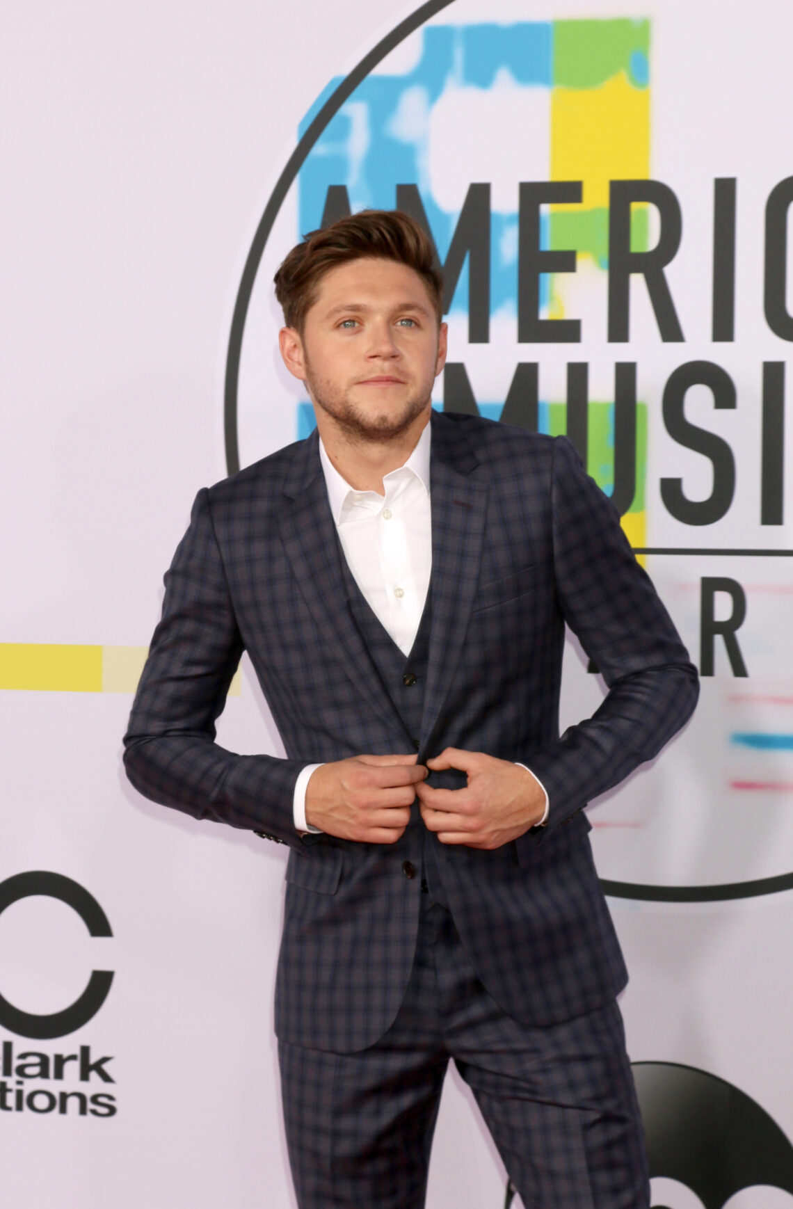 Does Niall Horan Have Siblings?